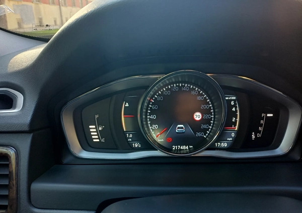 Volvo XC 70 cena 85900 przebieg: 217484, rok produkcji 2014 z Białystok małe 379
